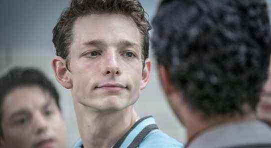 Mike Faist de West Side Story compare les comédies musicales de films à la vedette de Dear Evan Hansen à Broadway