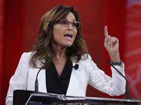 L'ancien gouverneur de l'Alaska Sarah Palin aborde la 42e Conférence annuelle d'action politique conservatrice (CPAC) le 26 février 2015 à National Harbor, Maryland.  (Photo par Alex Wong/Getty Images)