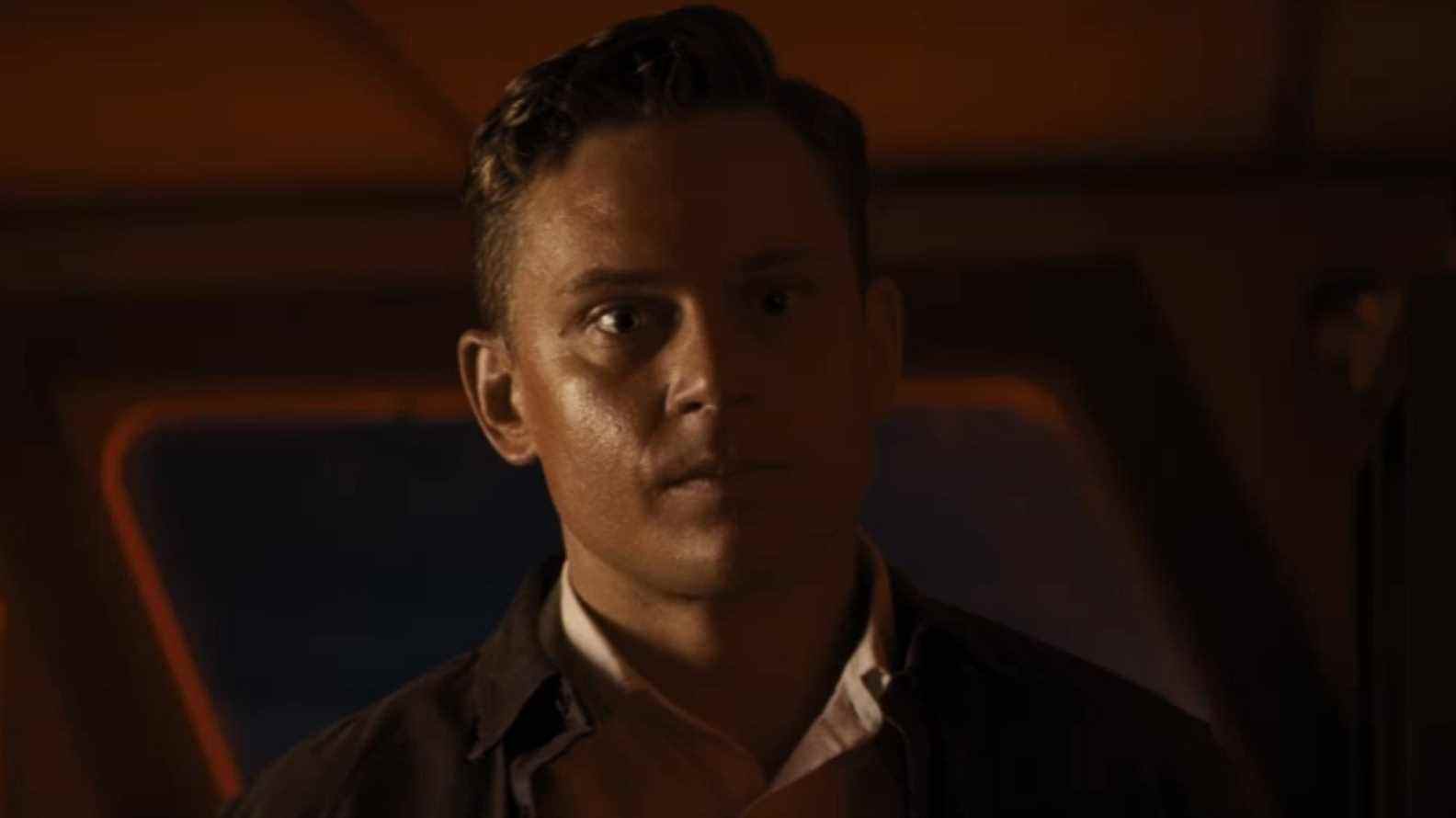 Pas le temps de mourir La star Billy Magnussen pratique un sport impliquant une carcasse de chèvre morte, alors où est le film à ce sujet ? [Exclusive]
