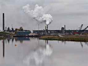 L'installation d'extraction des sables bitumineux de Syncrude près de la ville de Fort McMurray, en Alberta.