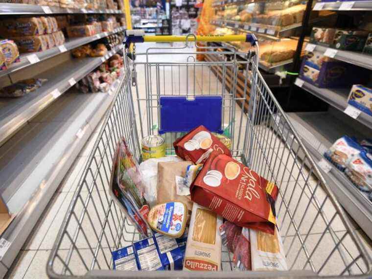 Posthâte : les Canadiens devraient se préparer à la plus forte hausse des prix des aliments en plus de dix ans