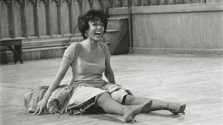 Une photo de <i>Rita Moreno : Just a Girl Who Decided to Go For It</i> de Mariem Pérez Riera, une sélection officielle de la Compétition Documentaire US au Festival de Sundance 2021.  Avec l’aimable autorisation de l’Institut Sundance |  photo : West Side Story copyright 1961 MetroGoldwynmayer Studios Inc. Tous droits réservés.  Avec l’aimable autorisation de MGM Media Licensing… Toutes les photos sont protégées par le droit d’auteur et ne peuvent être utilisées par la presse qu’à des fins d’actualités ou de couverture éditoriale des programmes du Sundance Institute.  Les photos doivent être accompagnées d’un crédit au photographe et/ou avec l’aimable autorisation du Sundance Institute.  L’utilisation, la modification, la reproduction ou la vente non autorisée des logos et/ou des photos est strictement interdite. » width= »780″ height= »439″  /></noscript></p>
<p id=