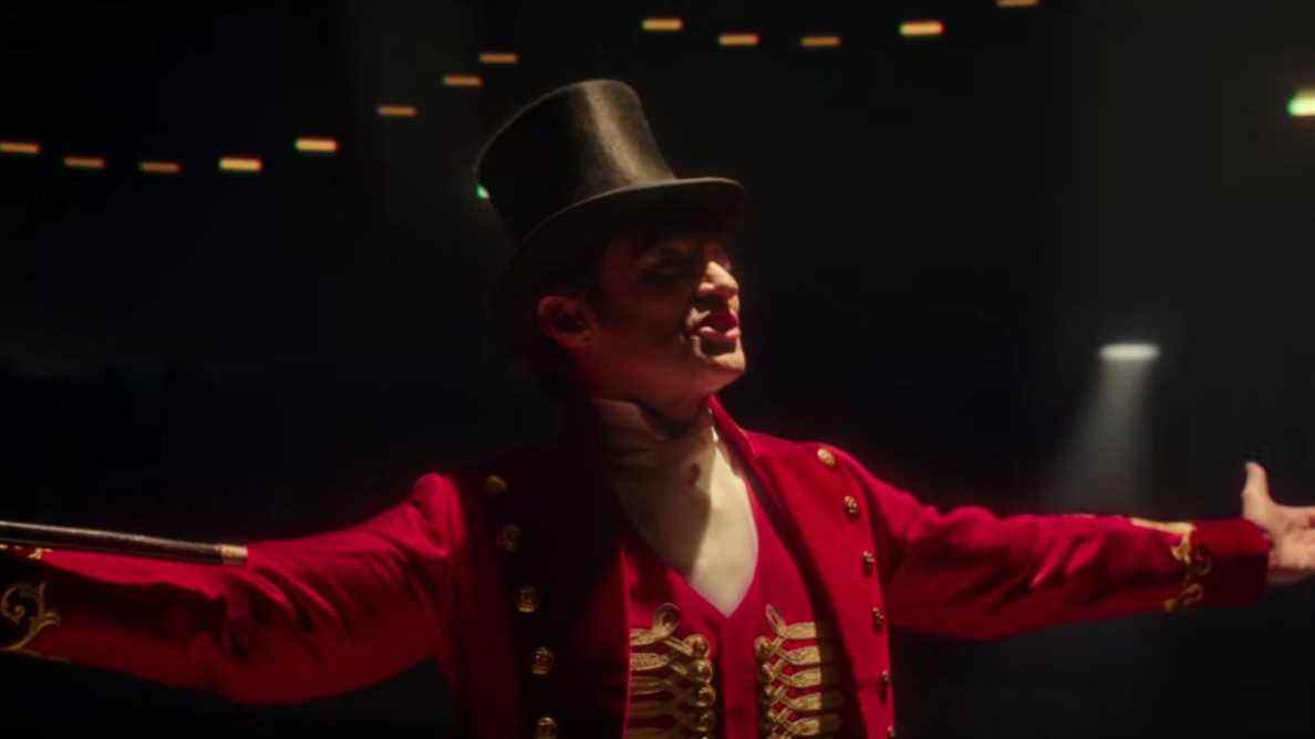 Regardez l'ovation de longue date de Hugh Jackman à son retour à Broadway dans The Music Man
