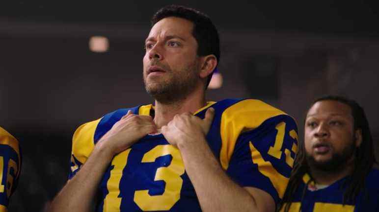 Revue 'American Underdog': Zachary Levi est Kurt Warner dans un biopic de football basé sur la foi qui ne parvient pas à se convertir
