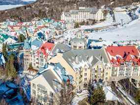 Que ce soit à l'extérieur ou à l'intérieur, la région de Mont Tremblant au Québec est un paradis hivernal pour les skieurs et planchistes.