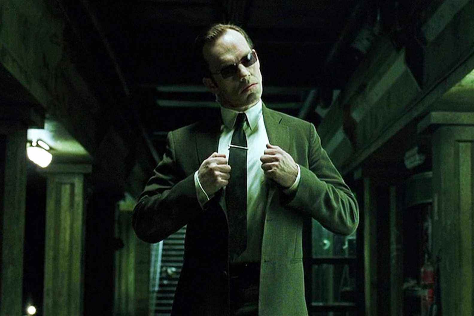 The Matrix Resurrections révèle une nouvelle approche de l'agent Smith d'Hugo Weaving
