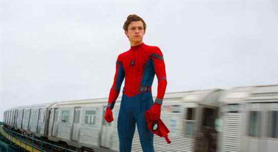 Tom Holland a été approché pour participer à travers le Spider-Verse