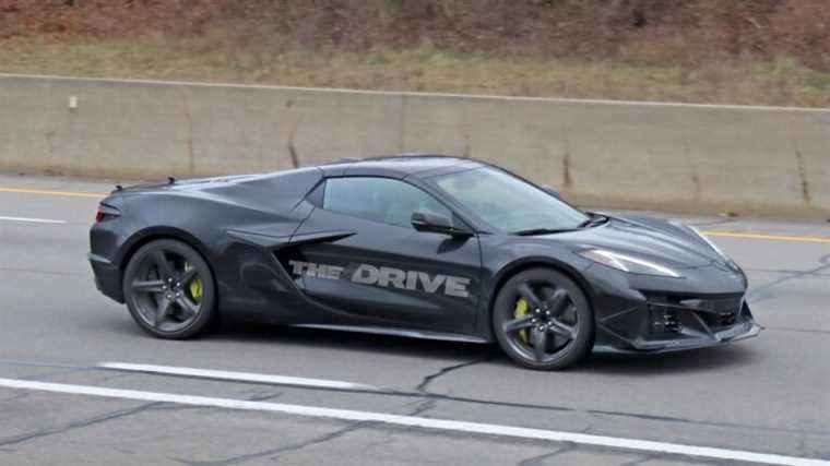 Voici la Chevrolet Corvette E-Ray hybride sans camouflage