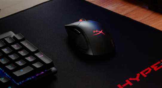 Revue HyperX Pulsefire Dart – une souris de jeu sans fil pondérée