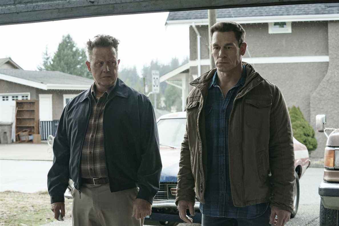 Robert Patrick et John Cena dans une photo de Peacemaker