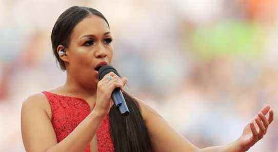 Rebecca Ferguson de X Factor annonce ses fiançailles avec son petit ami Johnny Hughes