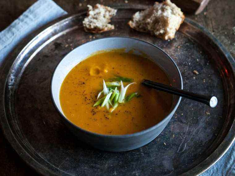 Cuisinez ceci : la soupe de patates douces simple de maman de My New Table