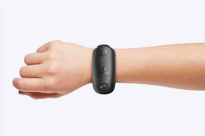 main avec HTC Vive VR Wrist Tracker