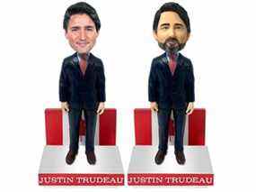 Un nouveau bobblehead barbu de Trudeau, à droite, et une impression d'artiste de ce à quoi ressemblera la version rasée de près, à gauche.