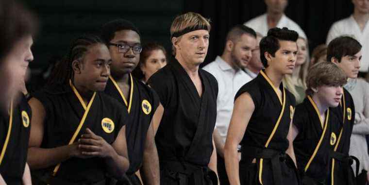 Cobra Kai de Netflix lance deux entraîneurs exclusifs pour la saison 4

