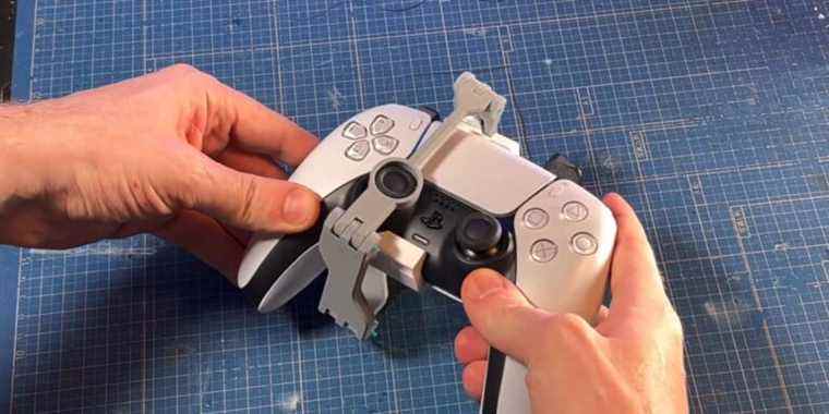 YouTuber crée une manette PS5 accessible à une main
