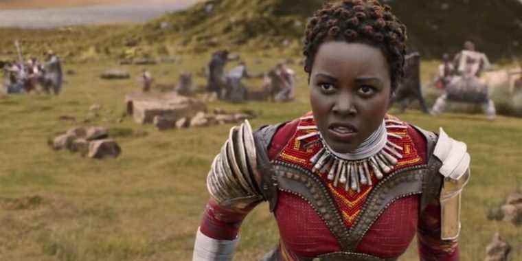 Black Panther : la production de Wakanda Forever a encore été retardée après que Lupita Nyong'o a été testée positive pour COVID-19
