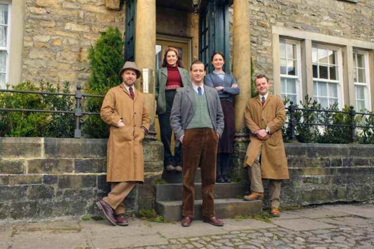 MASTERPIECE “All Creatures Great and Small” Season 2Coming Soon to MASTERPIECE on PBSShown: FRONT LEFT TO RIGHT, SIEGFREID FARNON (SAMUEL WEST), JAMES HERRIOT (NICHOLAS RALPH) & TRISTAN FARNON (CALLUM WOODHOUSE).BACKROW: HELEN ALDERSON (RACHEL SHENTON) & MRS HALL (ANNA MADELEY).For editorial use only.Courtesy of MASTERPIECE.