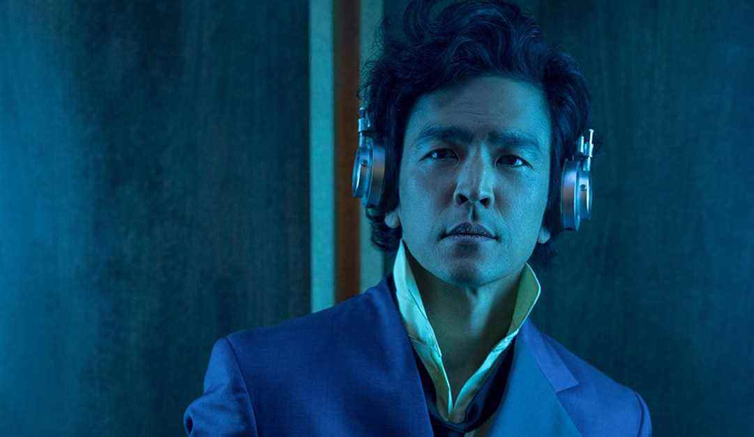 John Cho dans le rôle de Spike Spiegel dans Cowboy Bebop