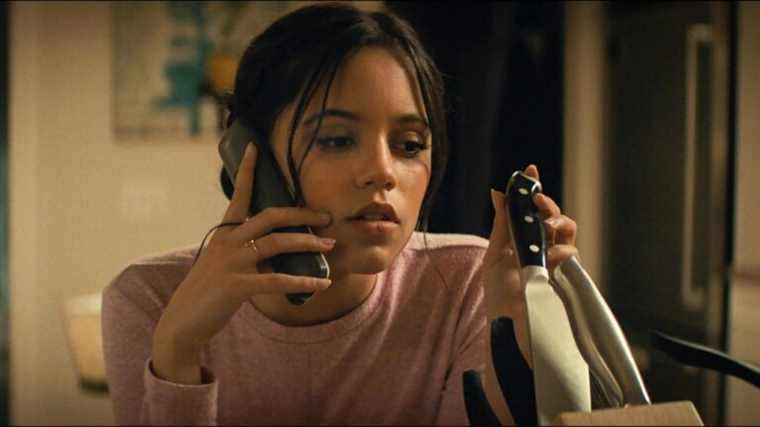 Scream Star Jenna Ortega s'ouvre sur l'hommage à Drew Barrymore
