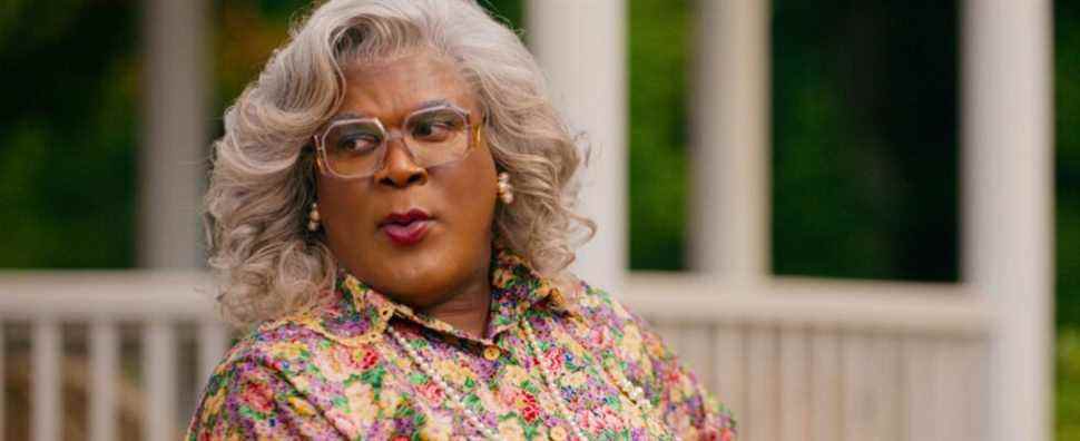 Les premières photos d'un retour à la maison de Madea remettent Tyler Perry dans les robes à fleurs