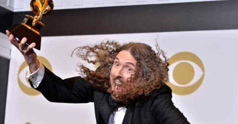 Daniel Radcliffe jouant Weird Al dans un film sur la vie de Weird Al