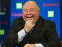 Le vétéran patron de banc Bruce Boudreau a maintenu les ondes positives au cours de ses six semaines en tant qu'entraîneur-chef des Canucks.