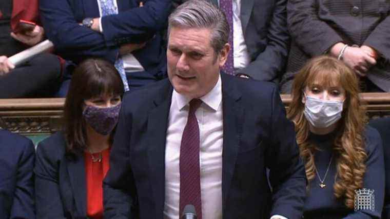 Le président statue contre Starmer en utilisant les actions de Queen pour défier Johnson dans les PMQ