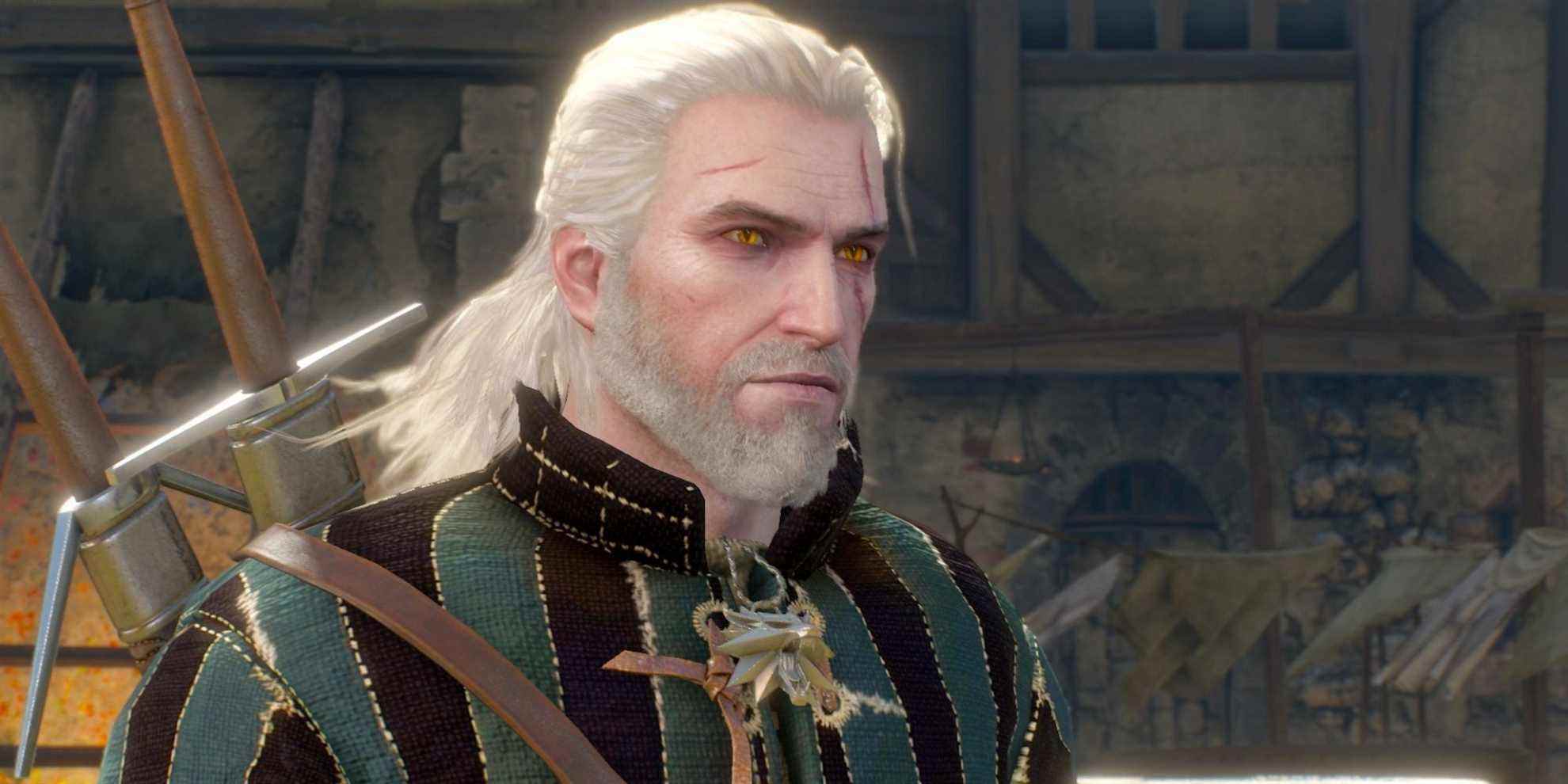 The Witcher 3 geralt avec les cheveux lâchement rassemblés et attachés derrière la tête en se tenant debout à Novigrad