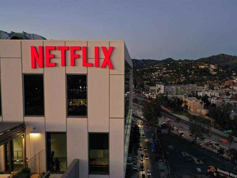 Netflix et Peloton mettent un terme à l’ère des actions pandémiques alors que les actions chutent