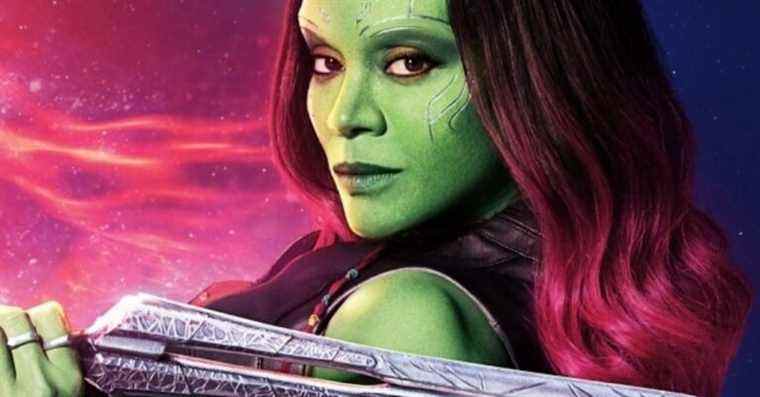 Zoe Saldana partage une vidéo de comparaison hilarante sur le démaquillage de Gamora
