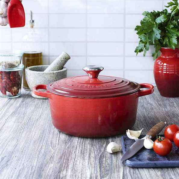 Casserole ronde en fonte Signature Le Creuset