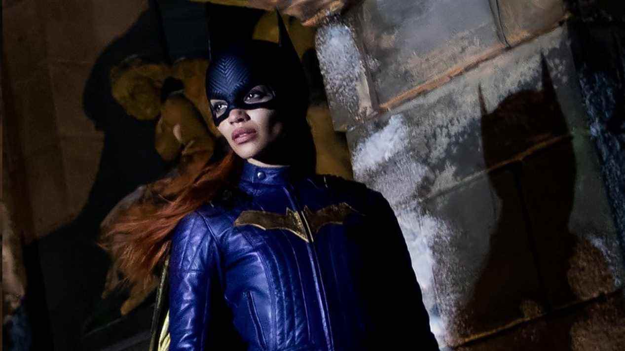 Les vidéos de Batgirl Set montrent l'héroïne de Leslie Grace au cœur de l'action
