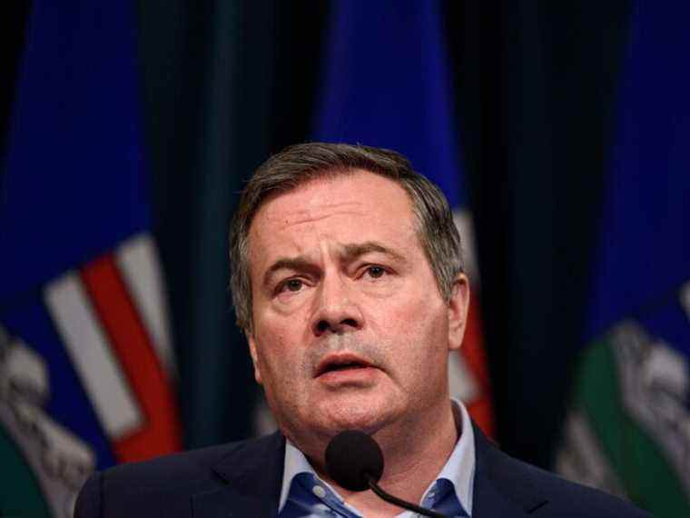 « Se transformer en crise »: Jason Kenney travaille avec les gouverneurs américains pour mettre fin aux mandats de vaccination des camionneurs