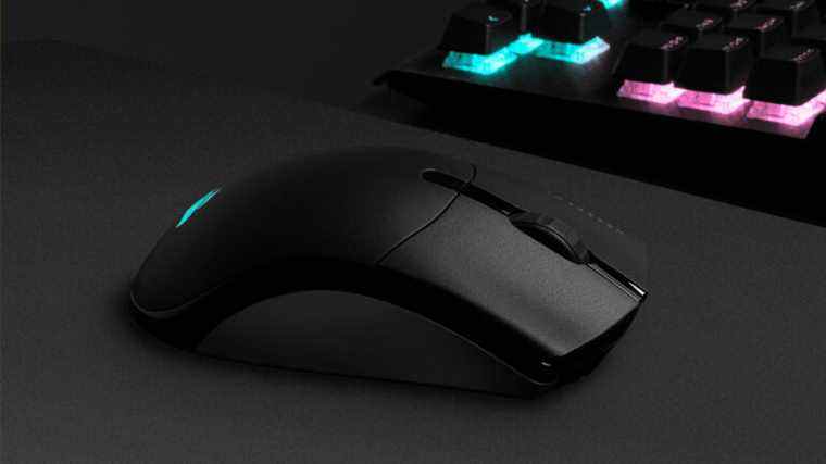 Examen de la souris de jeu sans fil Corsair Sabre RGB Pro
