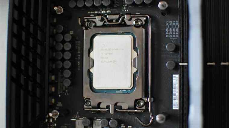     Examen Intel Core i5-12400F : performances Core i5-12600K pour 100 £ de moins

