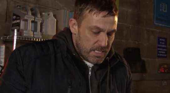 Warren Fox de Hollyoaks dans un effondrement d'horreur