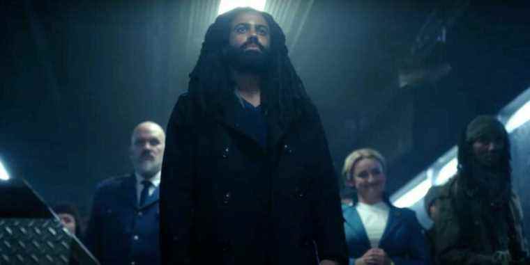 La star de Snowpiercer Daveed Diggs réagit au retour du personnage mort dans la saison 3

