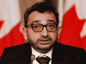 Le ministre des Transports Omar Alghabra : 