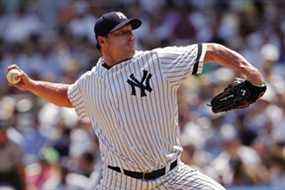 Roger Clemens, l'un des plus grands lanceurs de l'histoire, a reçu 65,2 % des voix, ce qui n'est pas suffisant pour entrer au Temple de la renommée du baseball.  FICHIER GETTY IMAGES