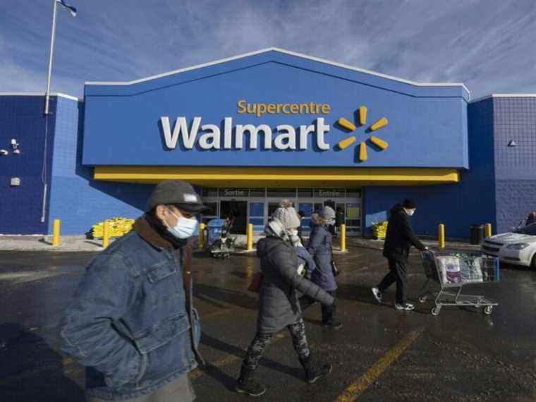 Les anti-vaccins appellent au boycott de Walmart sur la règle québécoise des vaccins