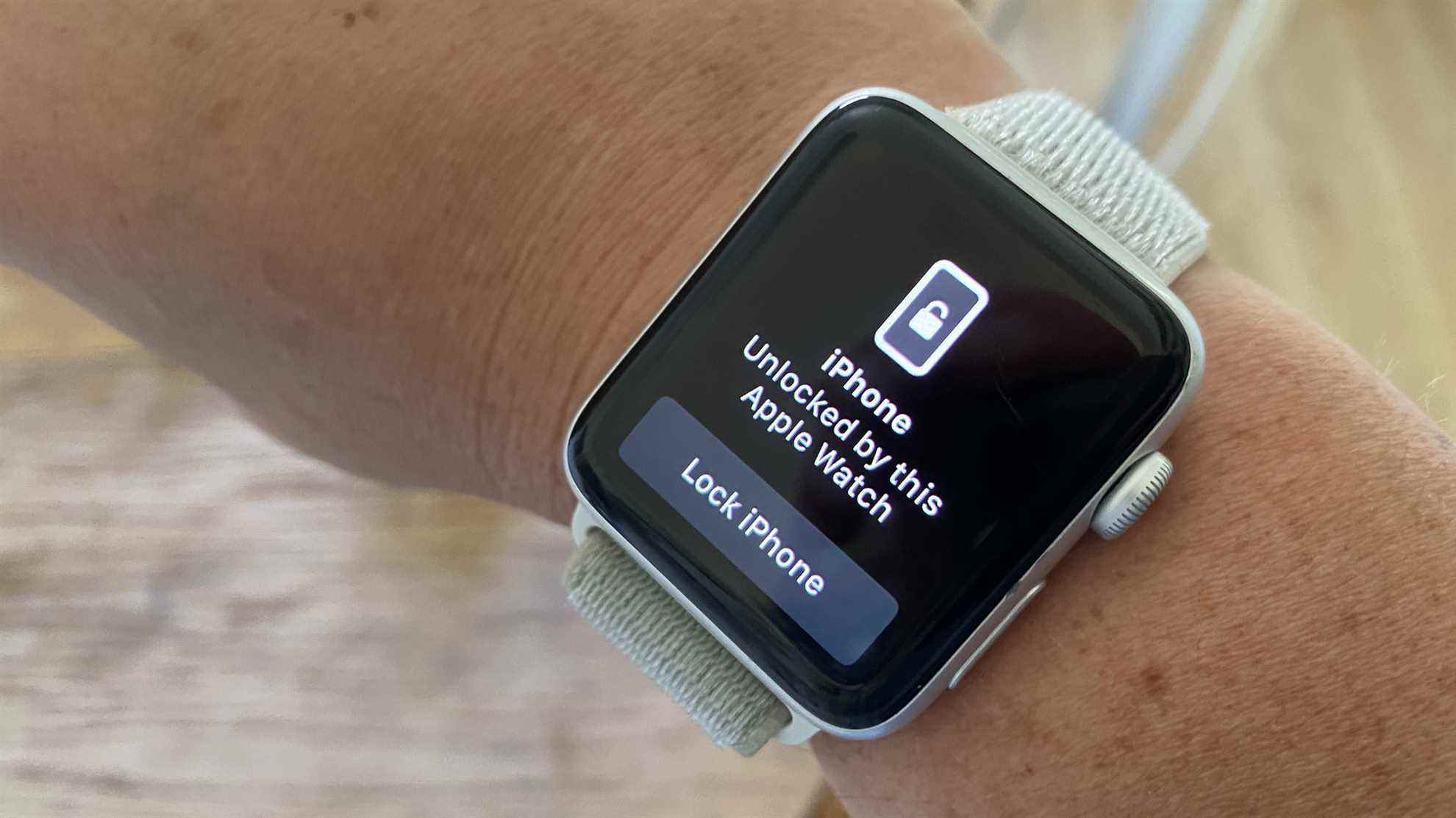comment déverrouiller votre iphone avec une montre apple avec iOS 14.5
