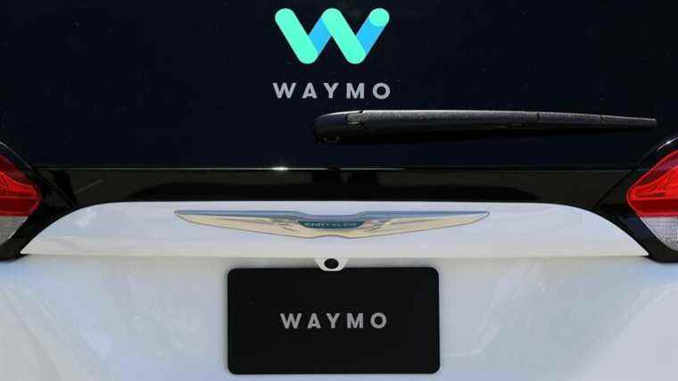 Waymo poursuit California DMV pour garder secrètes les données sur les accidents de véhicules autonomes