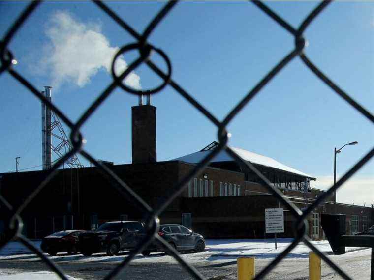 Des dizaines de personnes infectées alors que l’épidémie de COVID à la prison d’Ottawa se prolonge dans la cinquième semaine