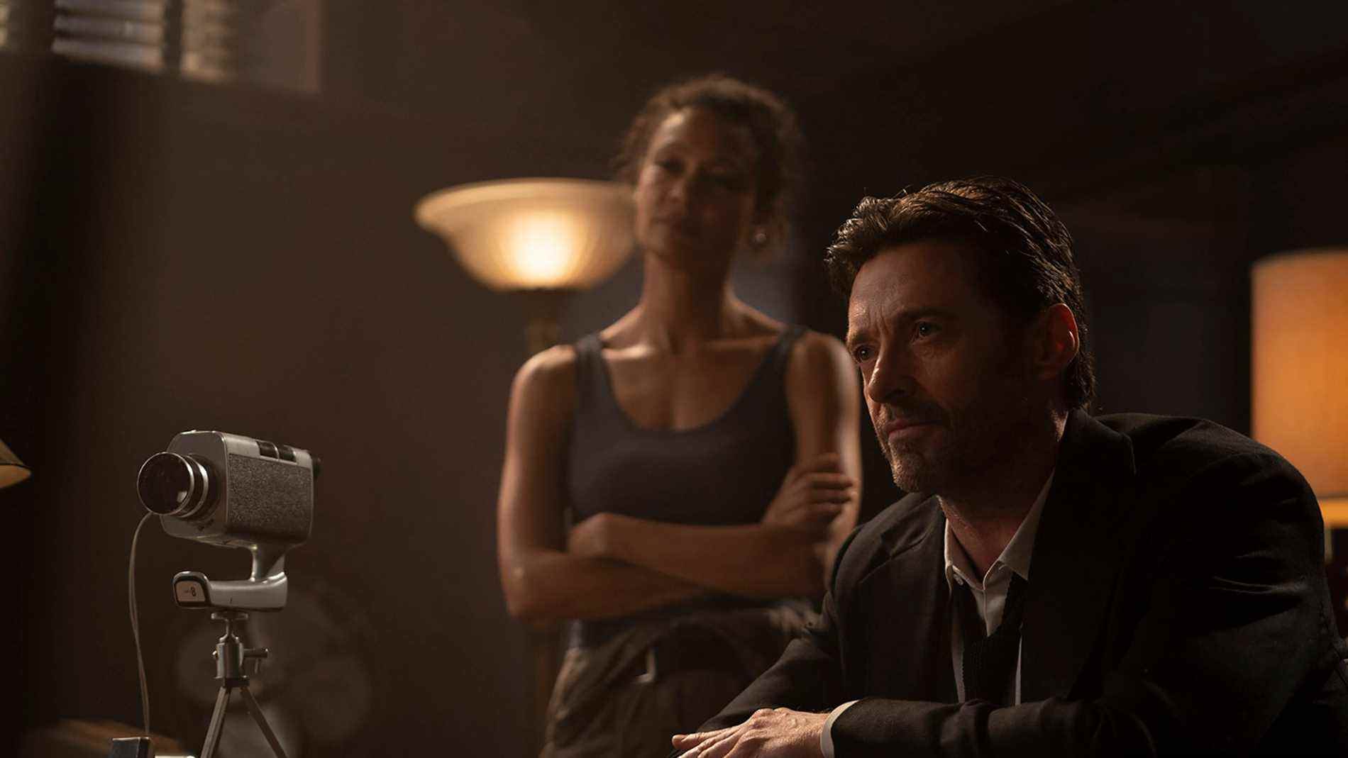 Thandiwe Newton et Hugh Jackman dans Réminiscence