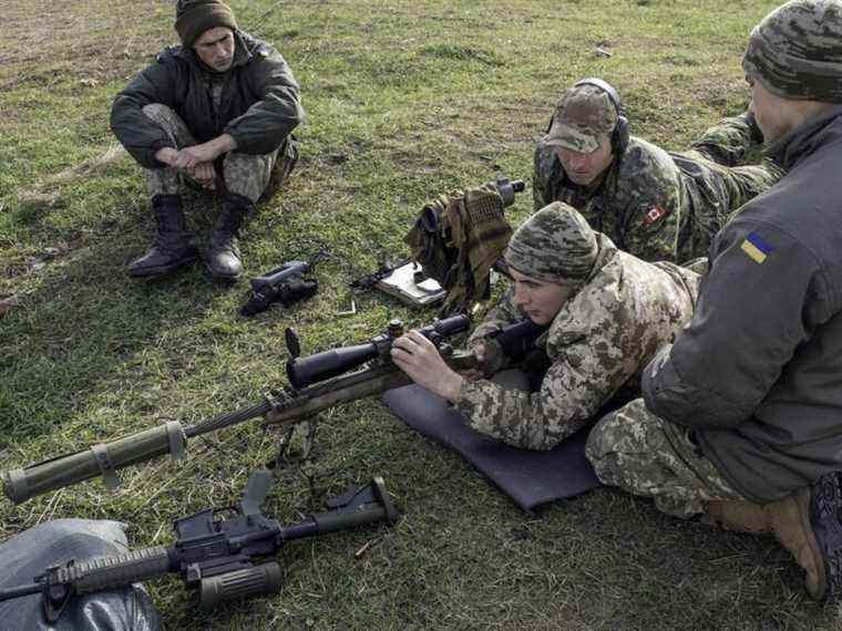 L’Ukraine pourrait recevoir une cache d’armes canadiennes de 10 millions de dollars initialement destinée aux Kurdes