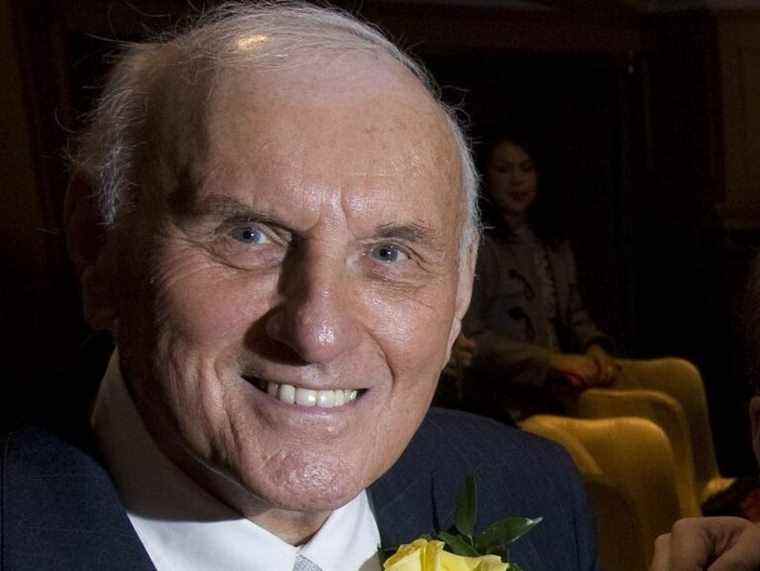 Ralph Mellanby, icône de la diffusion du hockey, est mort à 87 ans