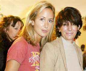 Au maximum.  Lady Victoria Hervey et Ghislaine Maxwell.  Hervey affirme que le prince et Maxwell étaient un objet.  GETTY IMAGES