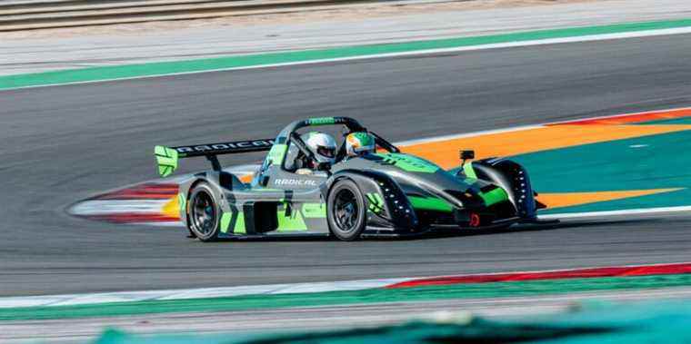 2022 Radical SR10 savoure la vie sur la piste