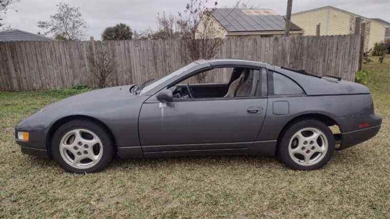 À 4 500 $, cette Nissan 300ZX 1990 à plateau en T est-elle une bonne affaire?